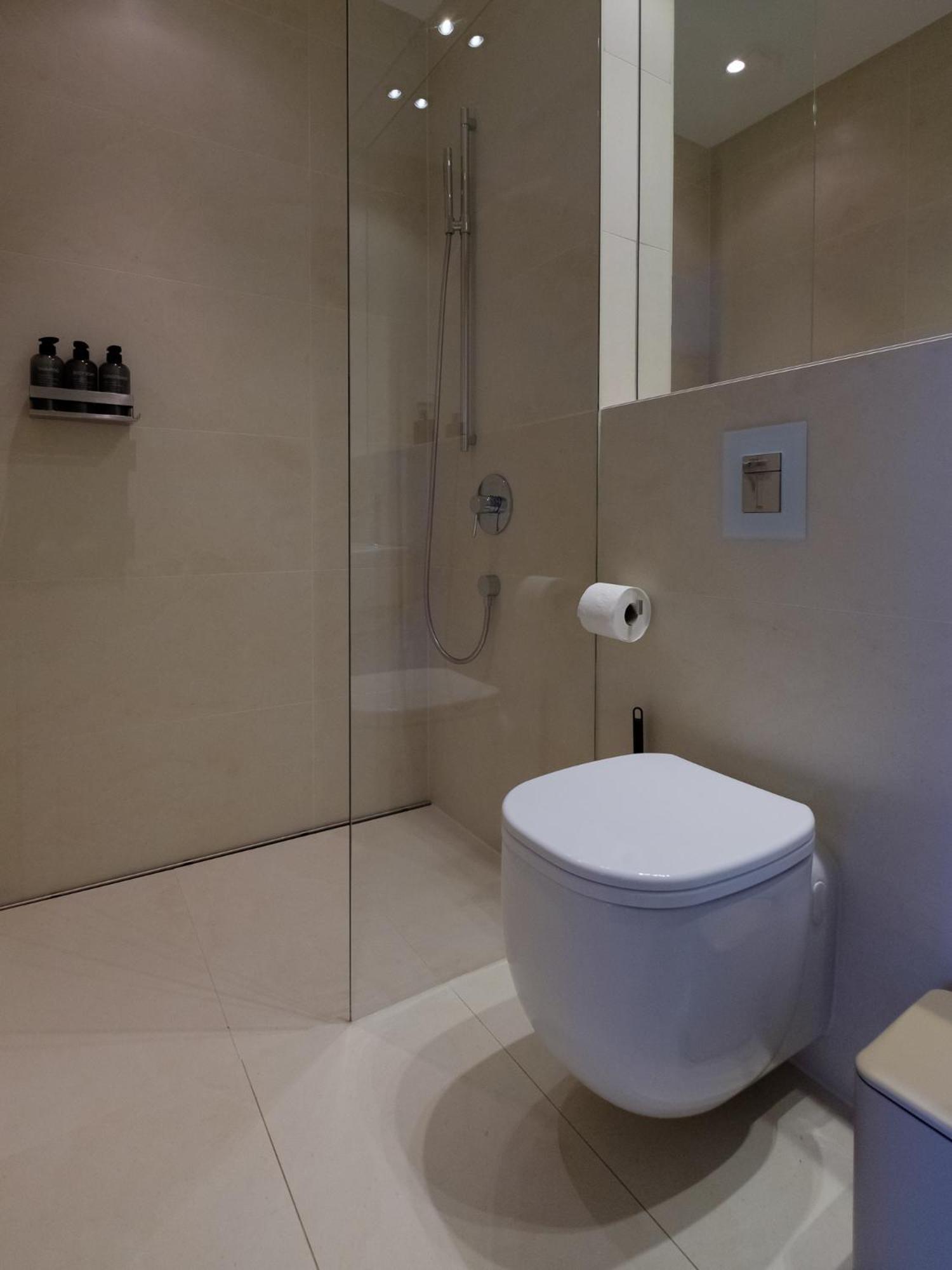 Come2stay Hafencity - Marco Polo Tower Апартаменты *